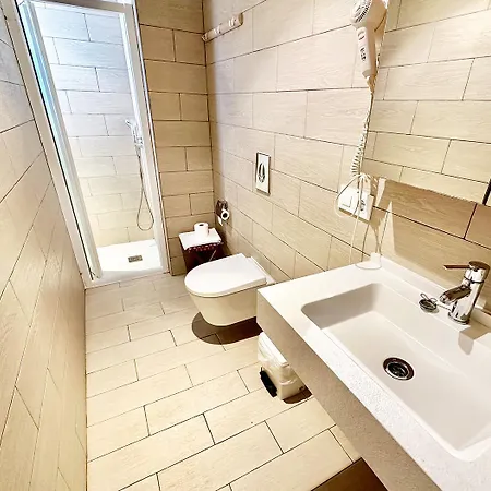 Marbel 호텔 칼라 라트자다